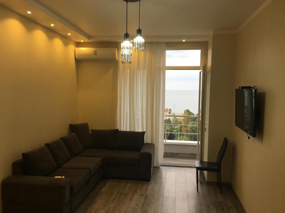 Apartment On Khimshiashvili 11A Batumi Zewnętrze zdjęcie